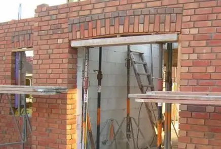 鄉(xiāng)村別墅的過梁不能隨便做！否則會影響結(jié)構(gòu)安全